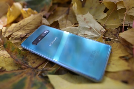 Das refurbed Samsung Galaxy S10+ überzeugt mit einer exzellenten Kamera.