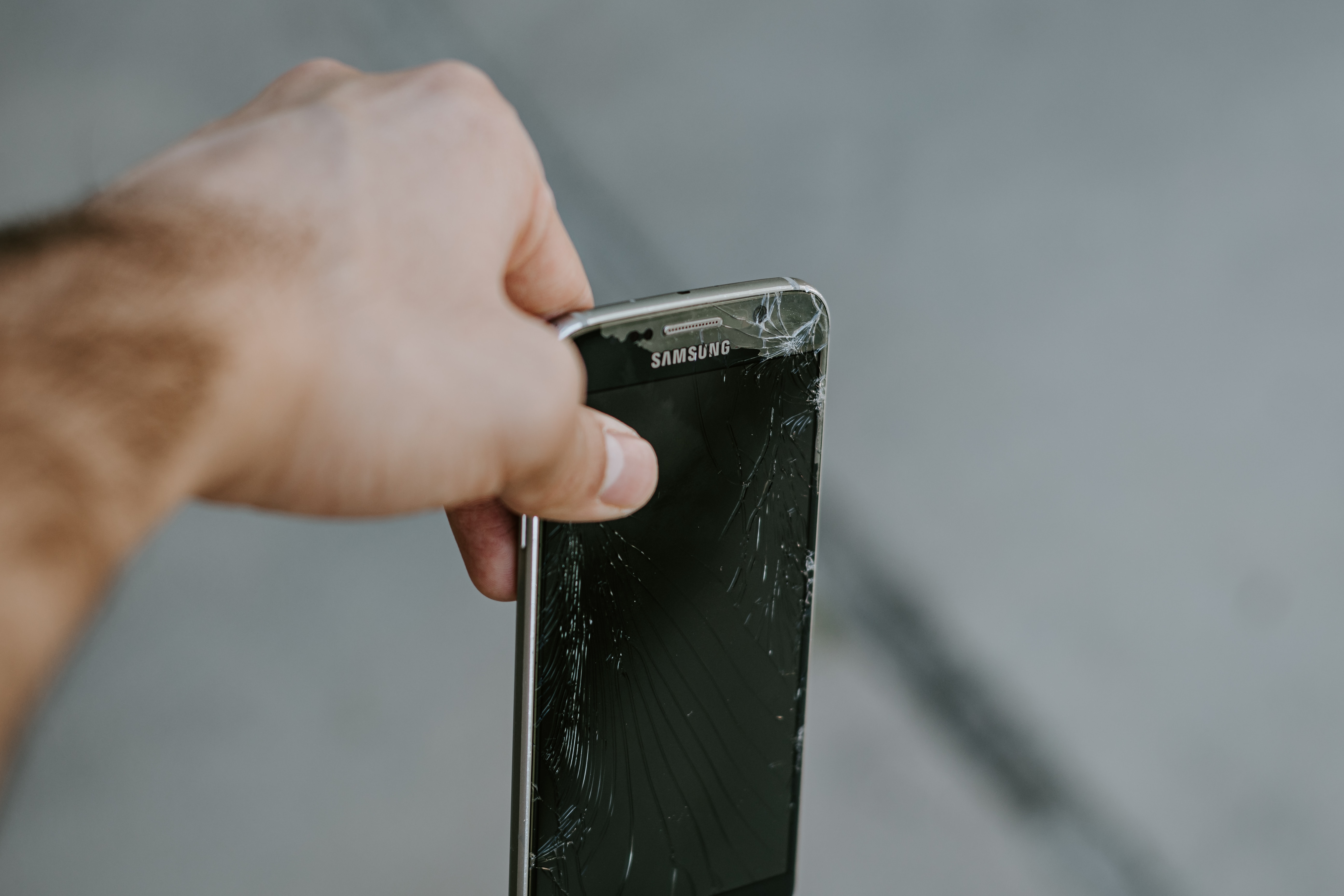 beschadigde samsung smartphone