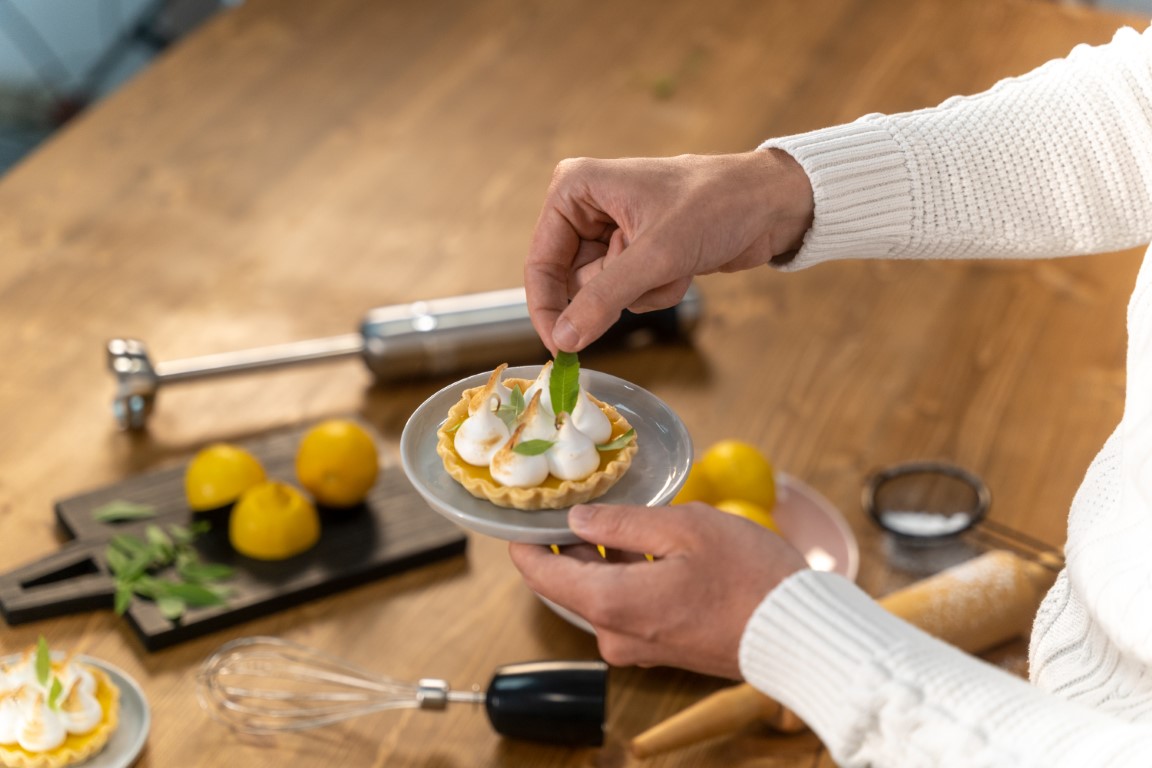 Lemon Tartlets with Chocochino