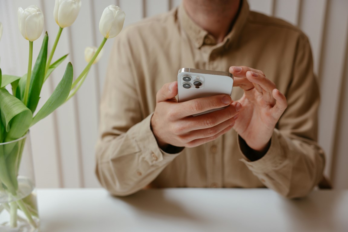 Come liberare spazio su iPhone in poche e semplici mosse. Photo credits: Cup of Couple via Pexels