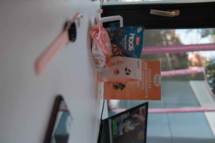 Kooperation mit Knuspr - einige der Bio-Produkte, die wir vor Ort verwendet haben neben refurbished Geräten