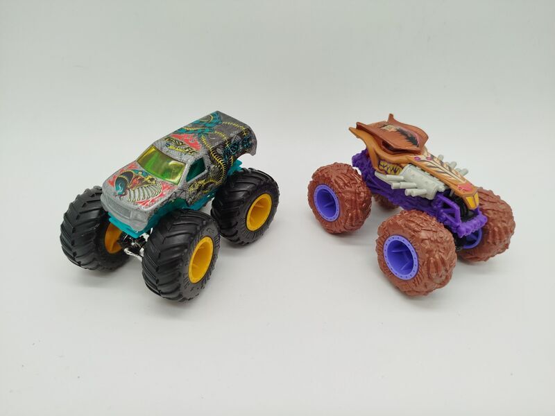 2 Hot Wheels Monster Trucks und 4 Mattel Monster Trucks - Set | mehrfarbig 5