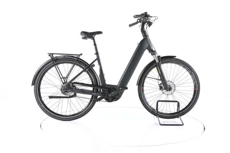 Advanced Tour Pro (2023) | Low Entry | black | 28" | 45 cm | S | < 500 km | 500 Wh 1