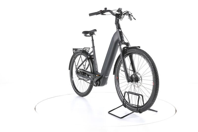 Advanced Tour Pro (2023) | Low Entry | black | 28" | 45 cm | S | < 500 km | 500 Wh 3