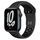 Apple Watch Nike Series 7 Alumínio 45 mm (2021) | GPS + Cellular | Meia-noite | bracelete desportiva preta thumbnail 1/2