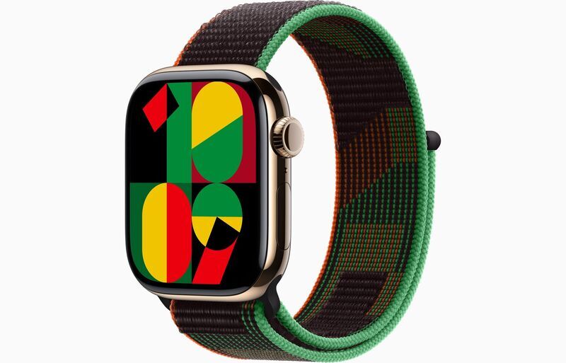 Apple Watch Series 10 Titaan 42 mm (2024) | GPS + Cellular | Gold | Sport Loop | Black Unity 1