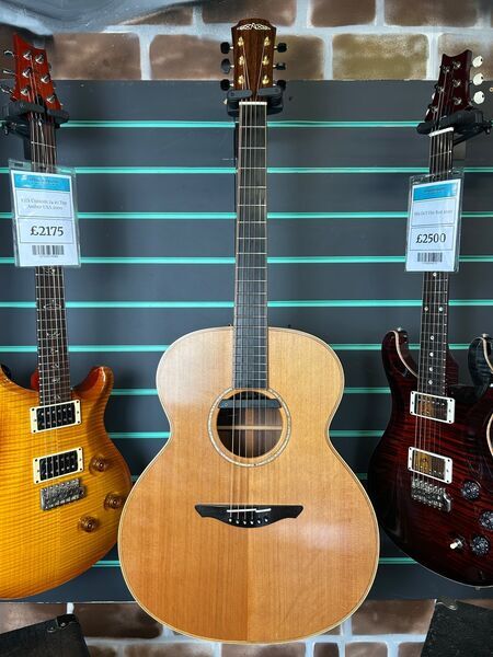 Avalon Ard Ri L1-320 Satin Natural 2014 Jumbo Electro-Acoustic Guitar | Satin Natural, image 2 of 5