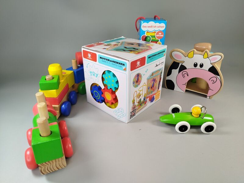 Babyspielzeug Set - Zug, Motorikwürfel, Klopfspiel, Auto | mehrfarbig 1