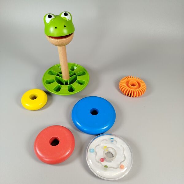 Babyspielzeug-Konvolut – Stapelturm, Buch, Rassel | mehrfarbig 2