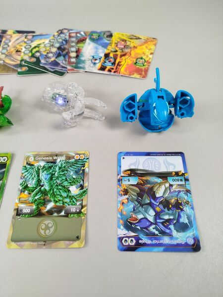 Bakugan Spieleset - Set von 4 Figuren mit Karten & Plättchen | mehrfarbig 2
