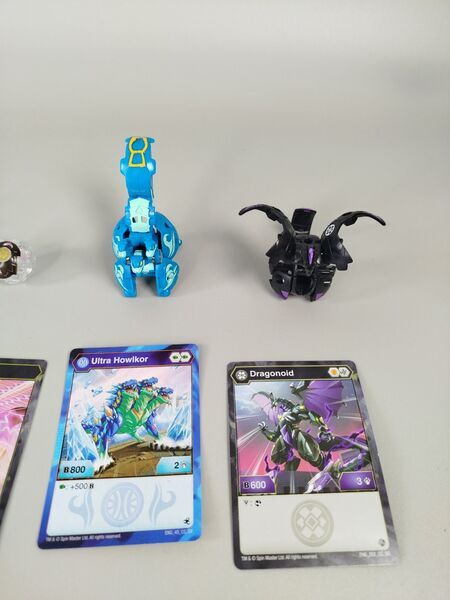 Bakugan Set von 10 Figuren mit Karten | mehrfarbig 2