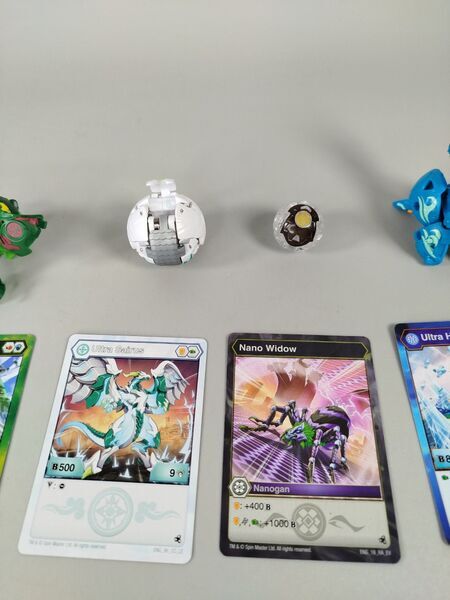 Bakugan Set von 10 Figuren mit Karten | mehrfarbig 3