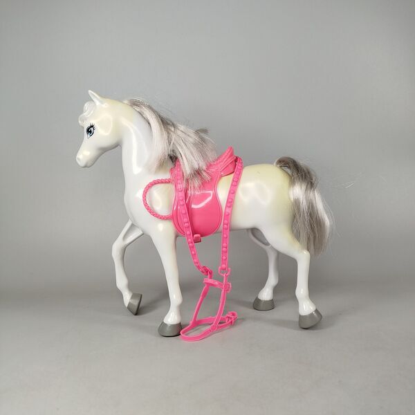 Barbie Bundle Puppen Set von 9 Figuren & Pferde | mehrfarbig, image 2 of 3