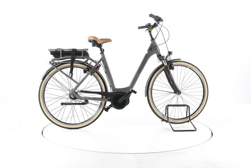 BBF Madrid 2022 | grey | 28" | not specified | < 500 km, image 1 of 5