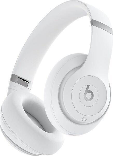 Beats Studio Pro | Matt White 1