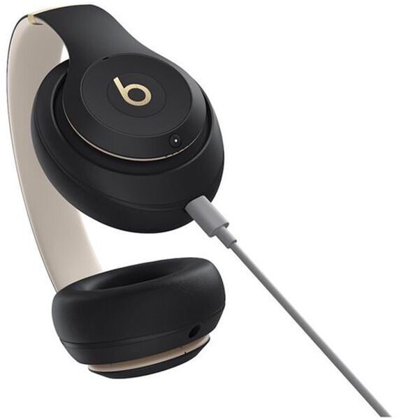 Beats Studio Pro | Black/Zelta krāsa 5