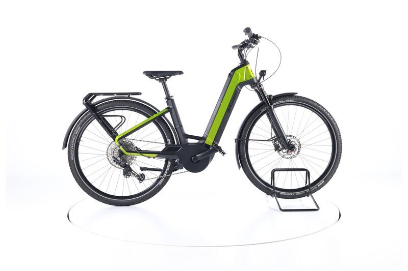 Bergamont E-Ville SUV Tour (2022) | Tiefeinsteiger | lindgrün/metall | 28" | 50 cm | 100 - 500 km 1