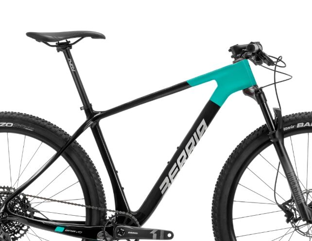 Berria Comp (2026) | dimants | melns | L | 54 cm 1