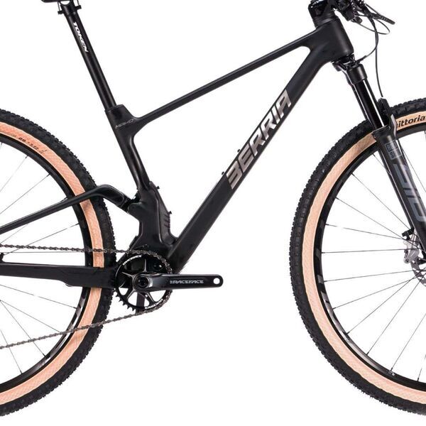 Berria Mako 6.1 (2024) | Diamond | black | 56 cm | M | < 100 km 5