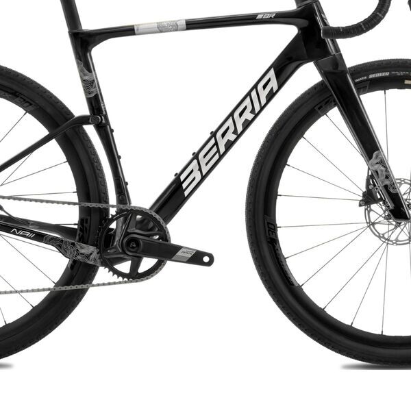 Berria NAII BR (2025) | Diamant | sort | 54 cm | M 2