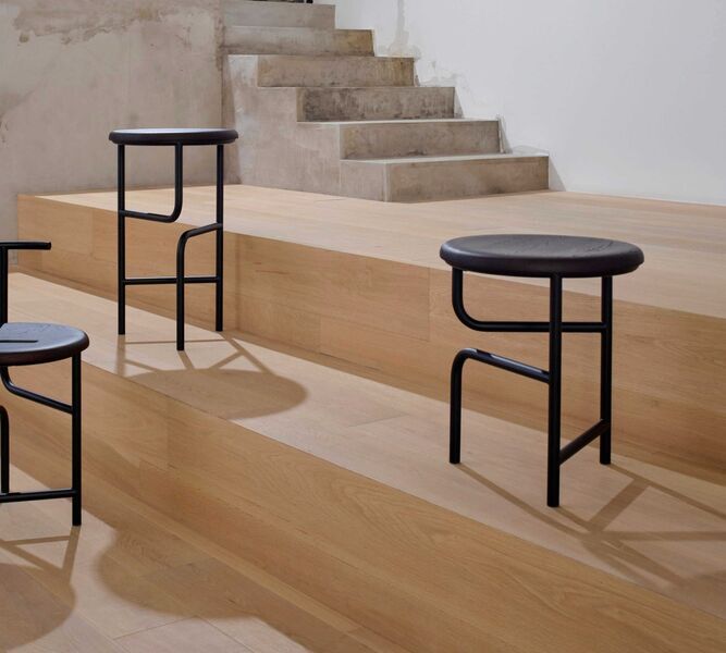 Blend Hocker Eiche Schwarz | schwarz, image 1 of 4