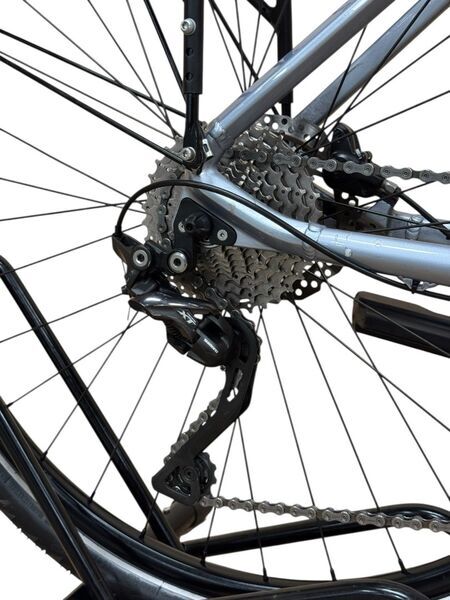 BMW Active Hybrid (2021) | Diamant | grau | 28" | 50 cm | S | < 100 km 4