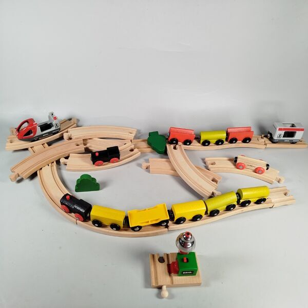 BRIO Holz-Eisenbahn Set mit Zügen & Zubehör | mehrfarbig 3