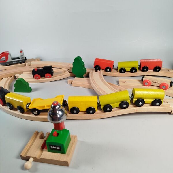 BRIO Holz-Eisenbahn Set mit Zügen & Zubehör | mehrfarbig 5