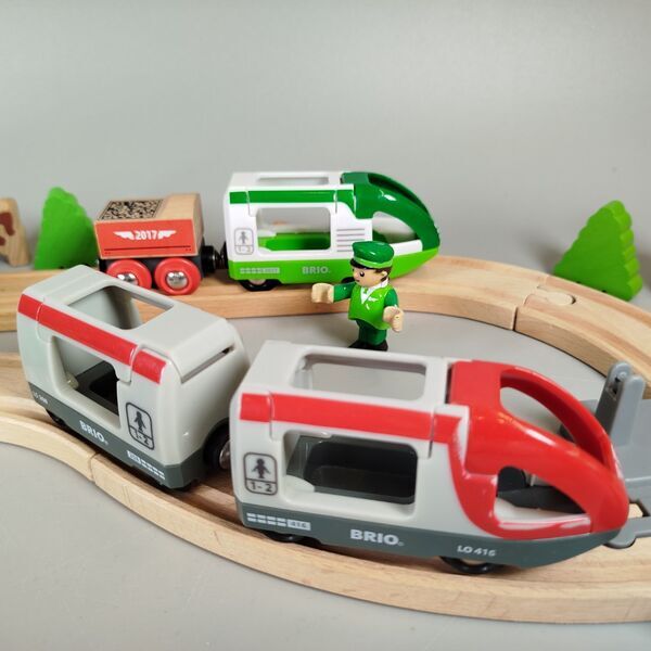 BRIO Holzeisenbahn Set - Züge, Schienen, Figuren und Zubehör | mehrfarbig 4