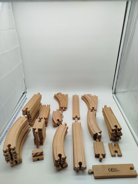 BRIO Holzspielzeug-Set - Bahnschienen and Züge | multicolored 2