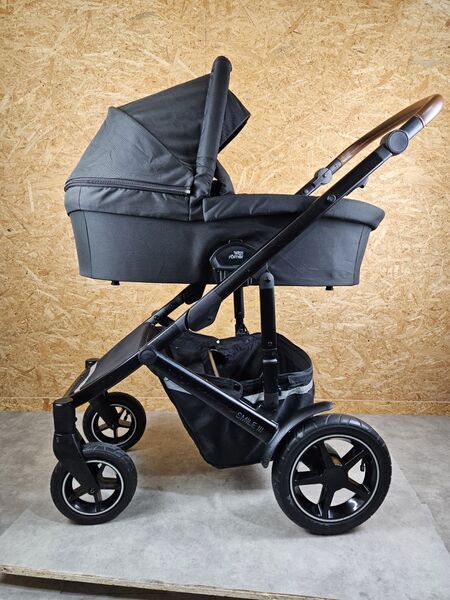 Britax Römer Duo Smile III Kombikinderwagen | black 2