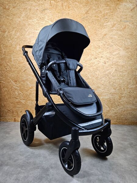 Britax Römer Smile III Kinderwagen | black 2