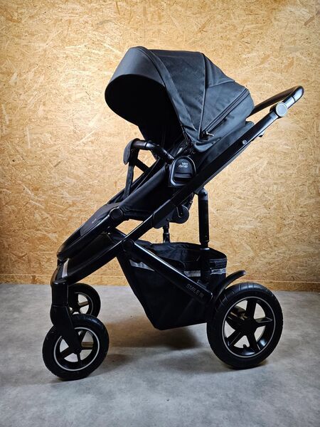 Britax Römer Smile III Kinderwagen | black 4