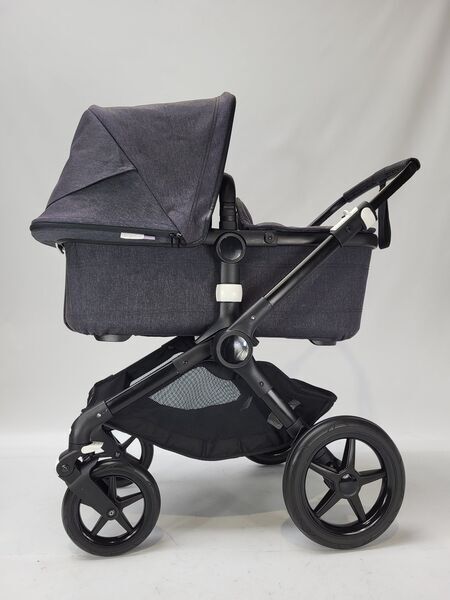 Bugaboo Fox 2 carrinho de bebé 2 em 1 | preto/cinza escuro, image 3 of 5