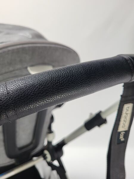 Bugaboo Fox 2 combination stroller | grey/black, image 2 of 5