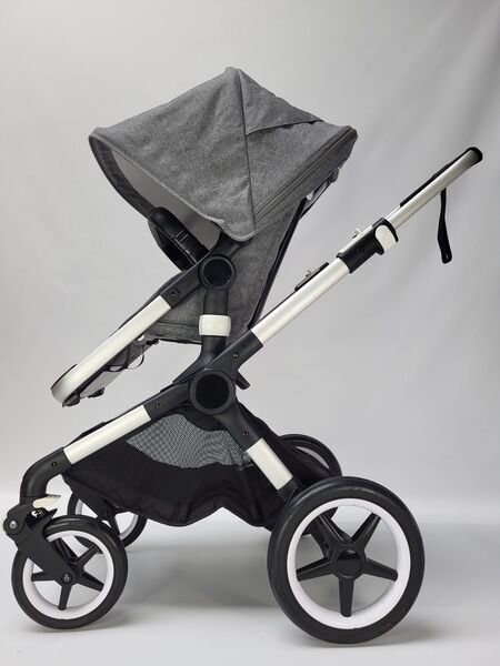 Bugaboo Fox 2 combination stroller | grey/black, image 4 of 5