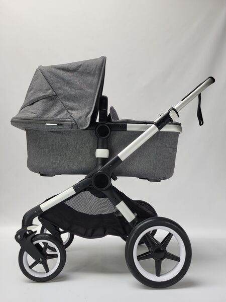 Bugaboo Fox 2 combination stroller | grey/black, image 5 of 5