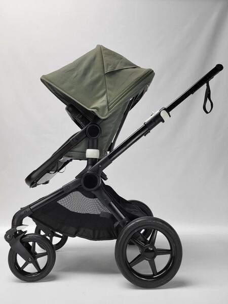 Bugaboo Fox 3 combination stroller | black/green, image 4 of 5