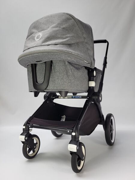 Bugaboo Fox 2-in-1 kinderwagen | grijs/zwart, image 4 of 5