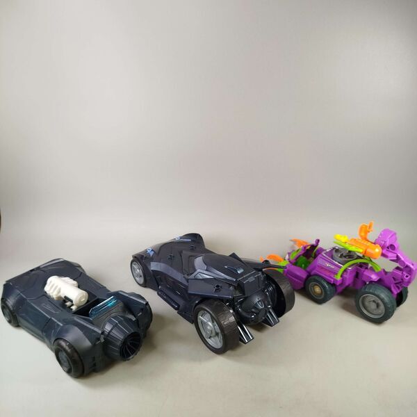 Bundle Batman Set von 8 Actionfiguren & Batmobile Fahrzeugee | multicolored, image 3 of 5