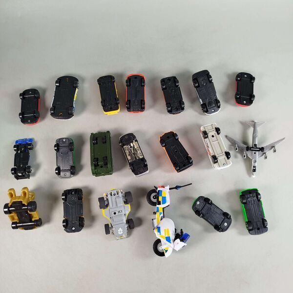 Bundle Modellautos Set von 20 Autos, Motorrad & Flugzeuge | multicolored, image 2 of 2