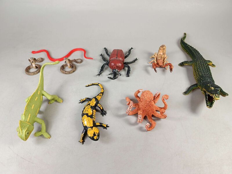 Bundle Tiere & Insekten Schlange Krokodil Skorpion Oktopus Chamäleon Set von 9 Figurene | mehrfarbig, image 1 of 5