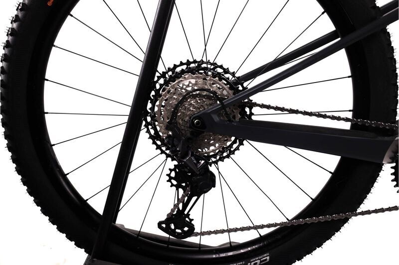 Canyon Lux CF (2022) | Diamant | schwarz | 29" | L 5