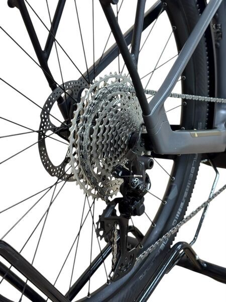 Canyon Precede:ON CF 8 (2022) | Diamond | grey | 27.5" | L | 500 - 3000 km 5