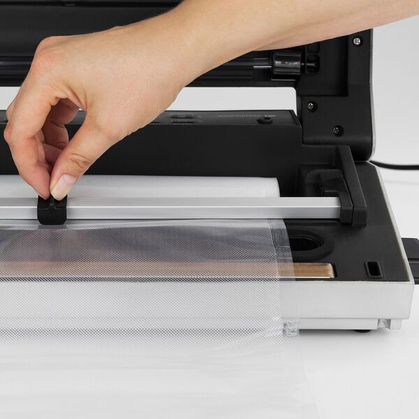 Caso GourmetVAC 380 Vacuum sealer | silver/black 3