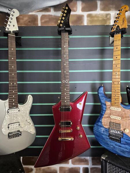 Chapman Ghost Fret Classic Hollywood Red 2023 Electric Guitar | red, image 2 of 5