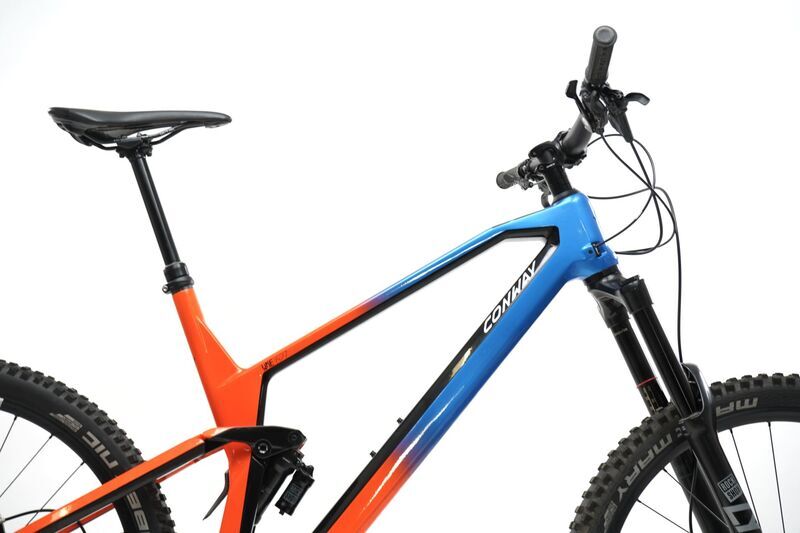 Conway WME 627 (2021) | Diamant | pearl red/blue fade | 27.5" | 50 cm 5