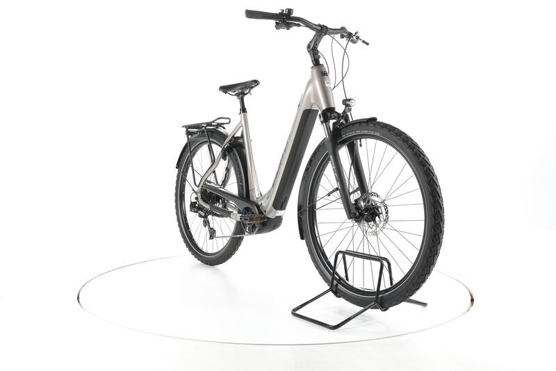 Corratec Trekking 2022 | šedá | 28" | 55 cm | 500 - 3000 km, image 3 of 5