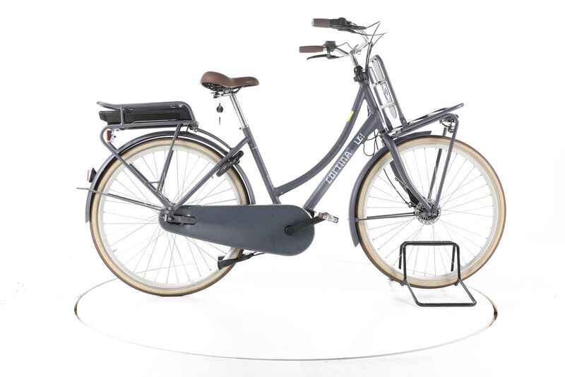 Cortina E-U4 2022 | cinzento | 28" | keine Angabe | < 500 km, image 1 of 5
