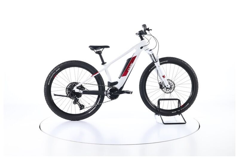 Cube Access Hybrid Pro (2020) | Diamond | white/red | 27.5" | 37 cm | 2000 - 3000 km 1